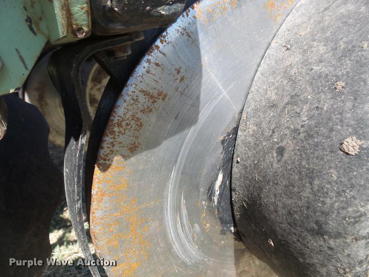 image for item DB0506 Kinze 2210 no-till planter