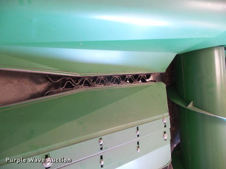 image for item DB0509 1995 John Deere 653A row crop head