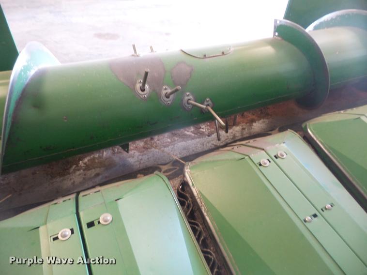 image for item DB0509 1995 John Deere 653A row crop head