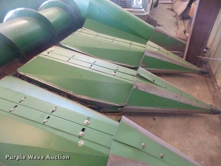 image for item DB0509 1995 John Deere 653A row crop head