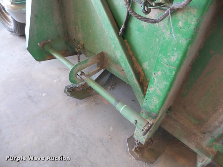 image for item DB0509 1995 John Deere 653A row crop head