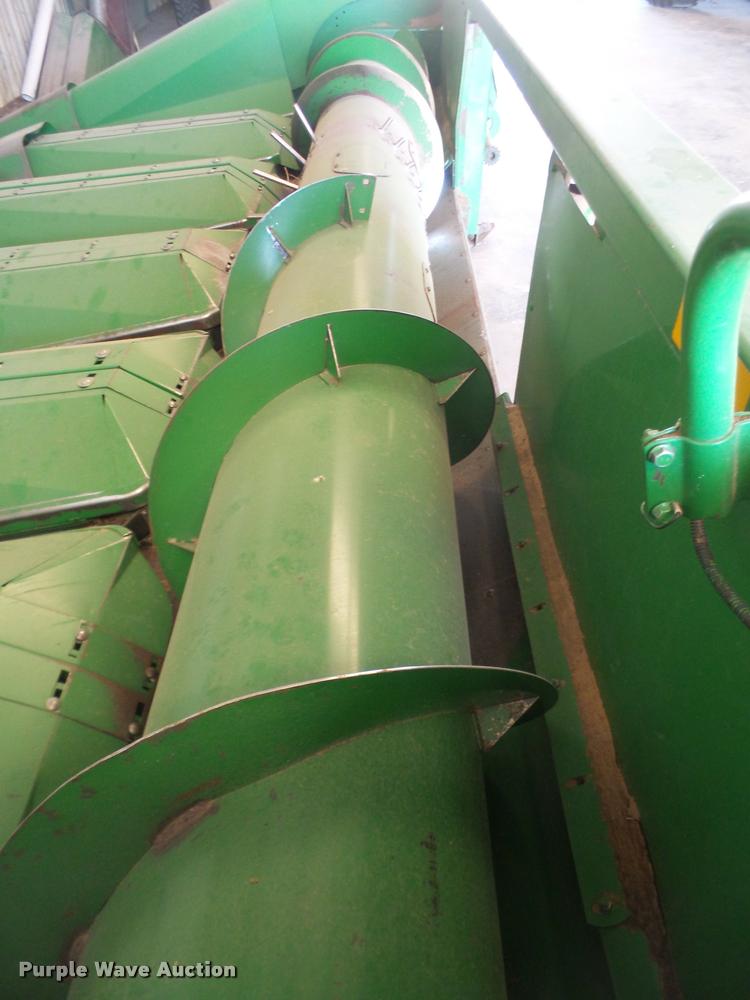 image for item DB0509 1995 John Deere 653A row crop head