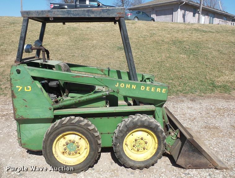 image for item DB0510 John Deere 70 skid steer