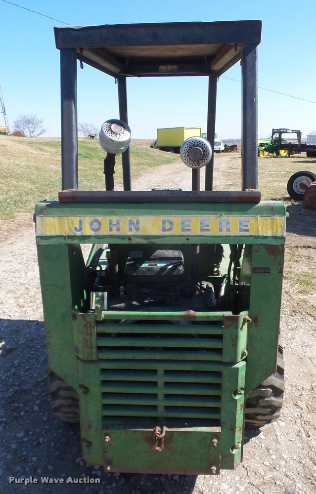 image for item DB0510 John Deere 70 skid steer