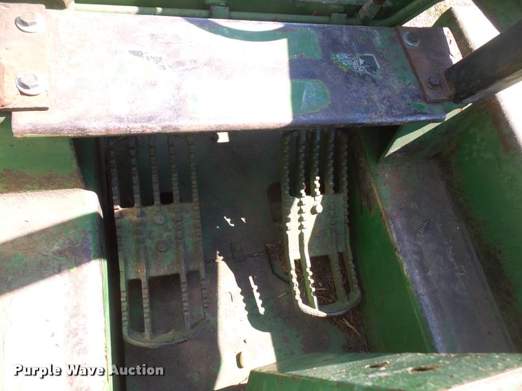 image for item DB0510 John Deere 70 skid steer