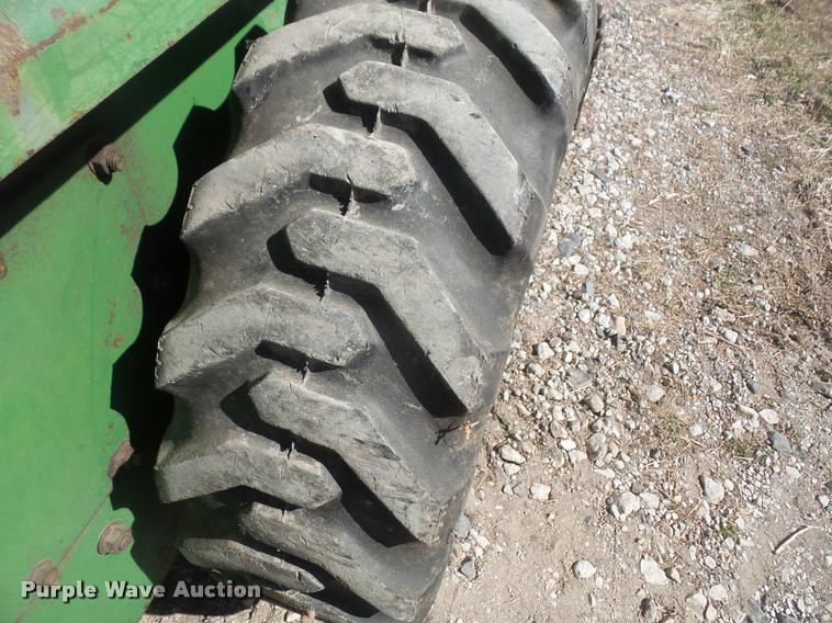 image for item DB0510 John Deere 70 skid steer