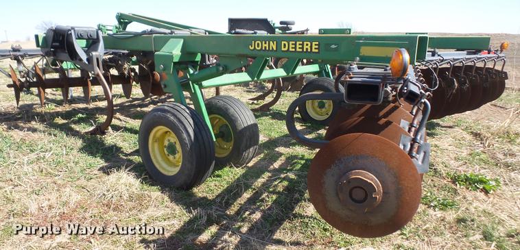 image for item DB0512 John Deere 510 disk chisel