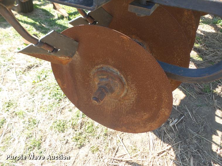 image for item DB0512 John Deere 510 disk chisel