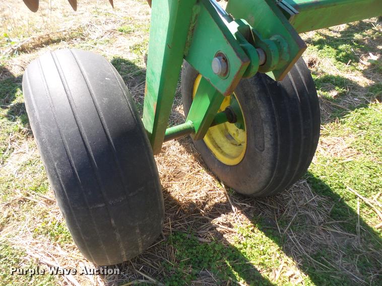 image for item DB0512 John Deere 510 disk chisel