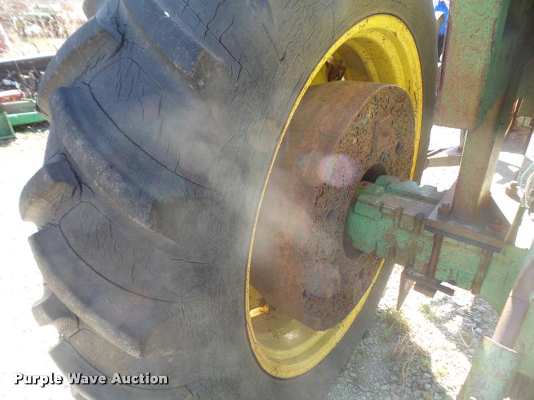 image for item DB0607 1968 John Deere 4020 tractor