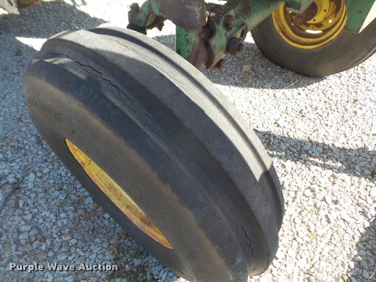 image for item DB0607 1968 John Deere 4020 tractor