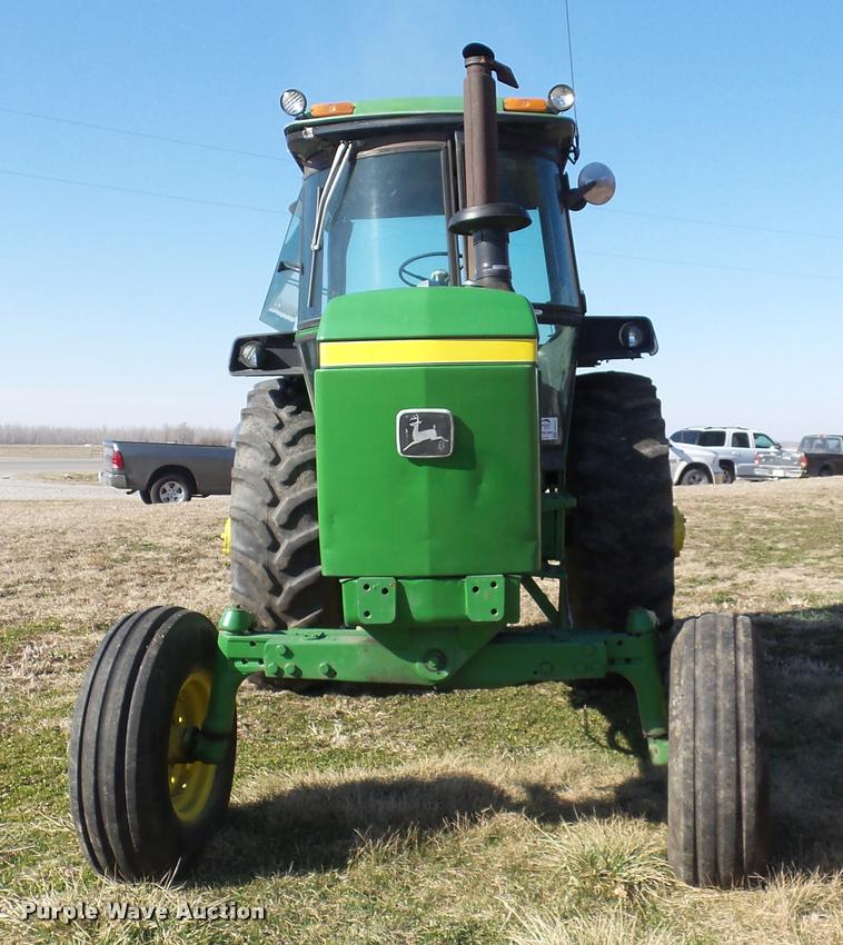 image for item DB0642 1975 John Deere 4430 tractor