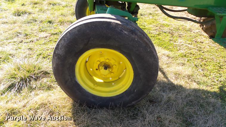 image for item DB0642 1975 John Deere 4430 tractor