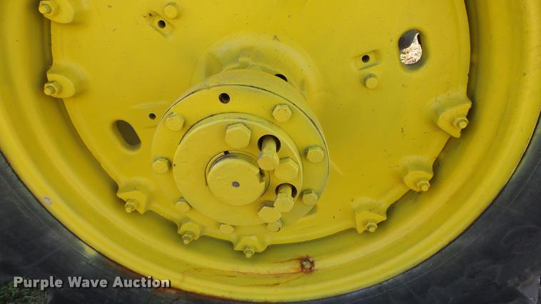 image for item DB0642 1975 John Deere 4430 tractor