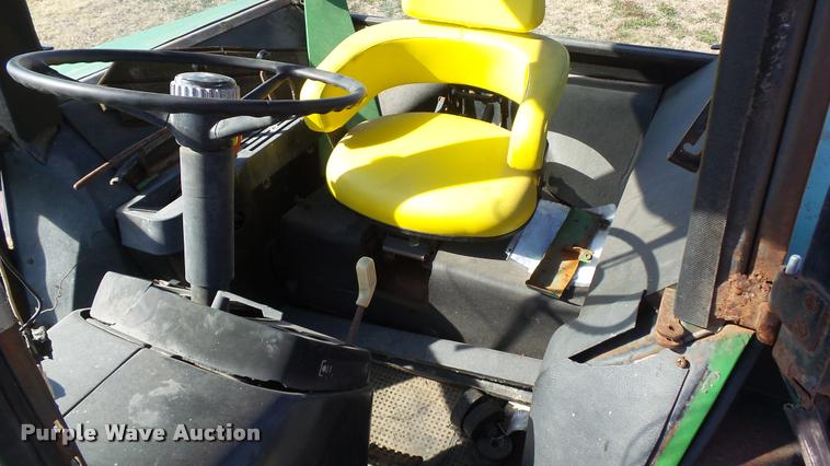 image for item DB0642 1975 John Deere 4430 tractor