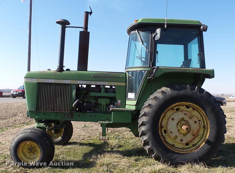 image for item DB0644 1973 John Deere 4430 tractor