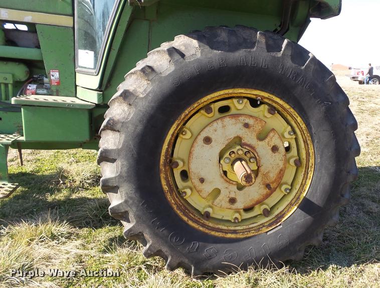 image for item DB0644 1973 John Deere 4430 tractor