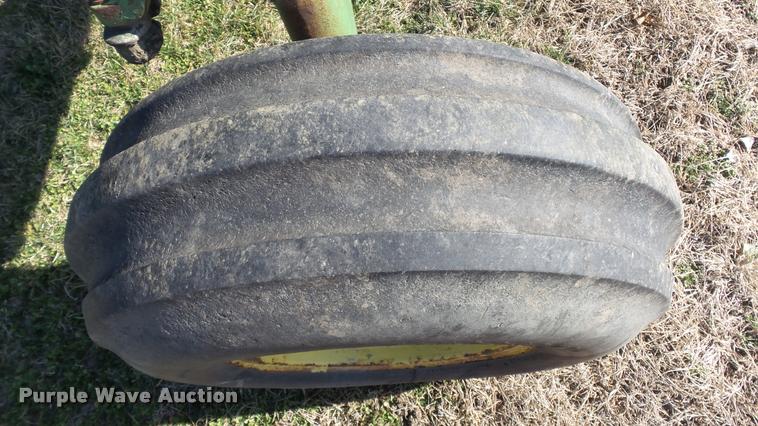 image for item DB0644 1973 John Deere 4430 tractor