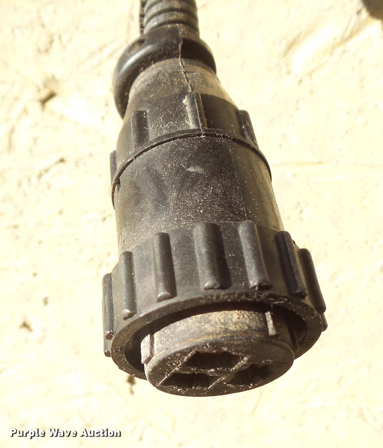 image for item DB0678 2003 John Deere 467 round baler