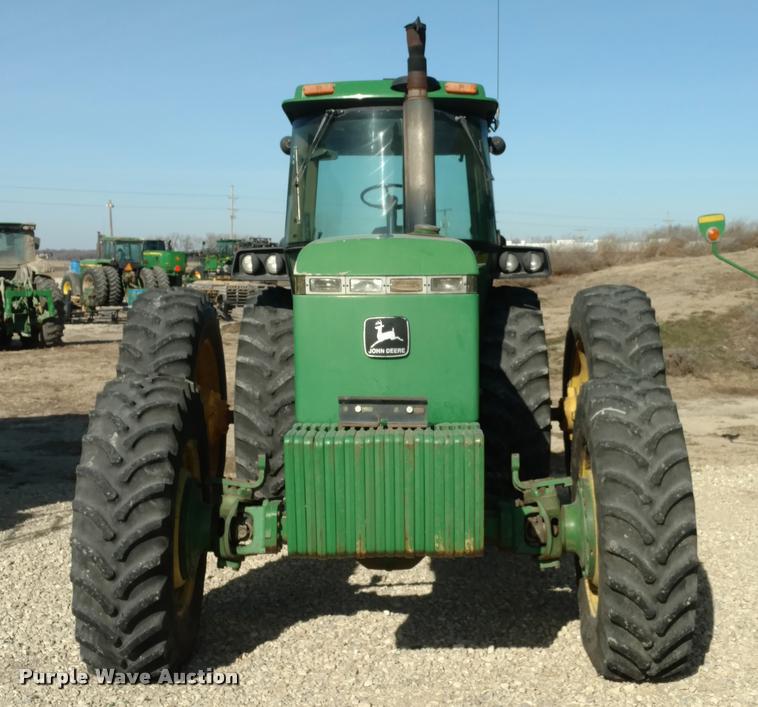 image for item DB0858 1989 John Deere 4955 MFWD tractor