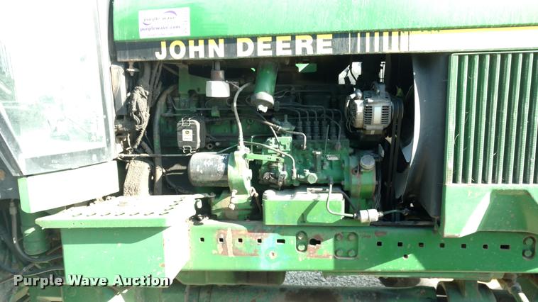 image for item DB0858 1989 John Deere 4955 MFWD tractor