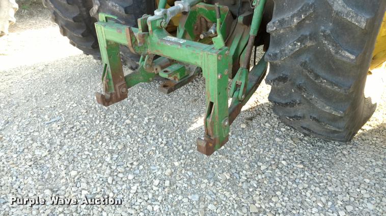 image for item DB0858 1989 John Deere 4955 MFWD tractor