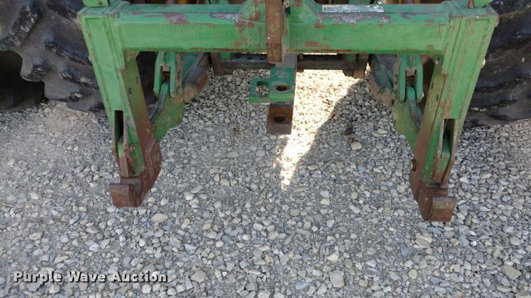 image for item DB0858 1989 John Deere 4955 MFWD tractor