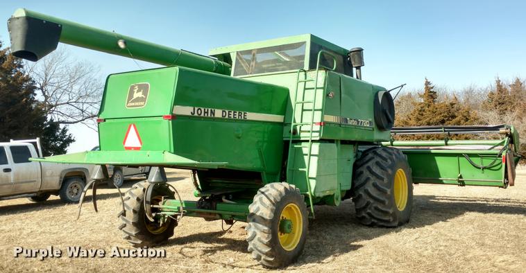 image for item DB0860 1979 John Deere 7720 RWA combine