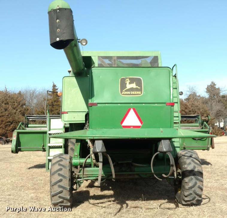image for item DB0860 1979 John Deere 7720 RWA combine