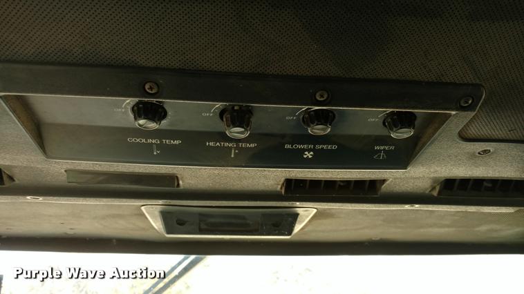 image for item DB0860 1979 John Deere 7720 RWA combine