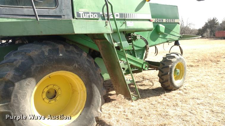 image for item DB0860 1979 John Deere 7720 RWA combine