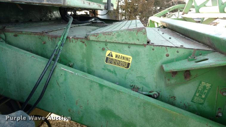 image for item DB0860 1979 John Deere 7720 RWA combine