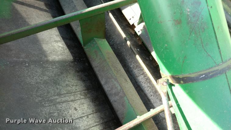 image for item DB0860 1979 John Deere 7720 RWA combine