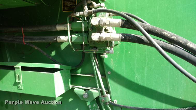 image for item DB0860 1979 John Deere 7720 RWA combine