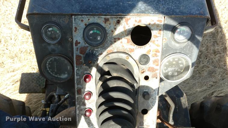 image for item DB0861 1978 White 2-105 tractor
