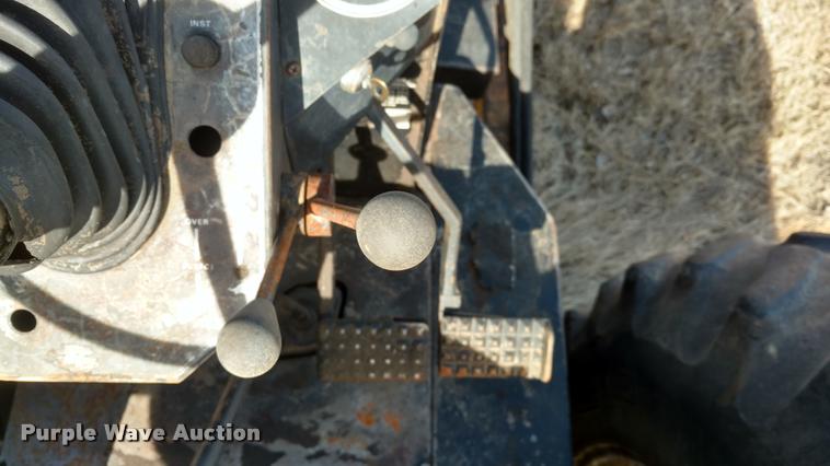 image for item DB0861 1978 White 2-105 tractor