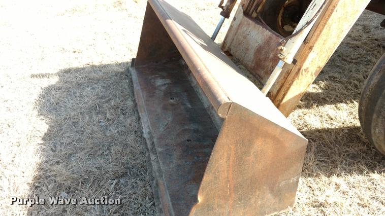 image for item DB0861 1978 White 2-105 tractor