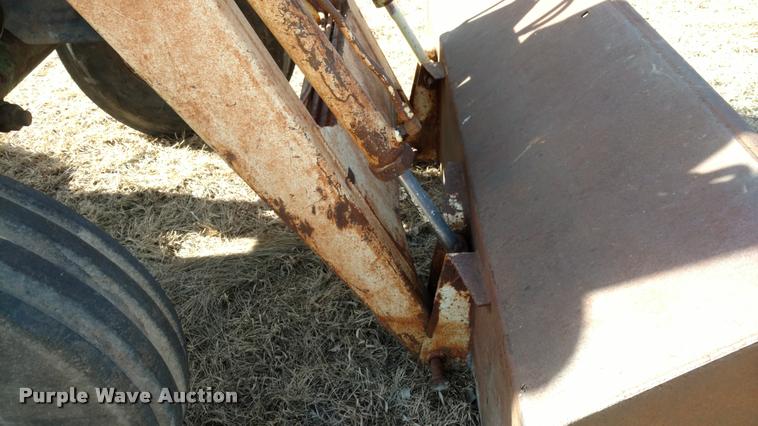 image for item DB0861 1978 White 2-105 tractor
