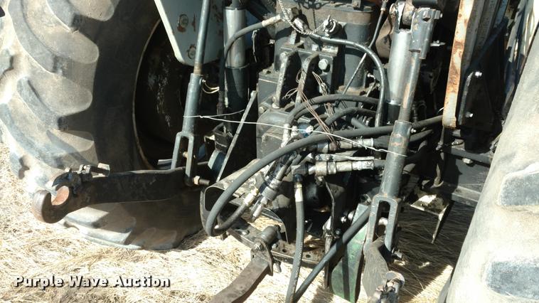image for item DB0861 1978 White 2-105 tractor