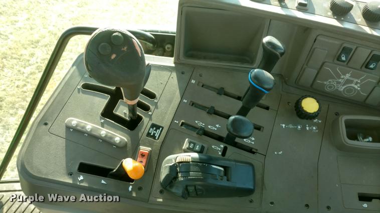 image for item DB0882 2010 John Deere 7130 MFWD tractor