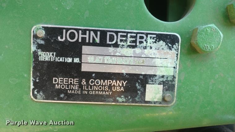 image for item DB0882 2010 John Deere 7130 MFWD tractor