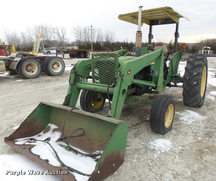 image for item DB1277 John Deere 830 tractor