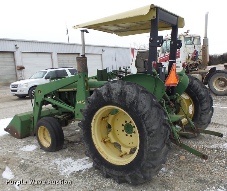 image for item DB1277 John Deere 830 tractor
