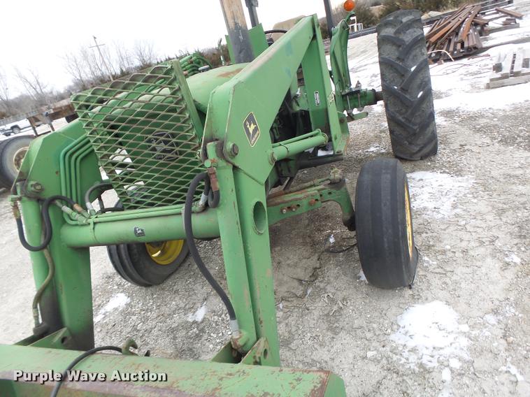 image for item DB1277 John Deere 830 tractor