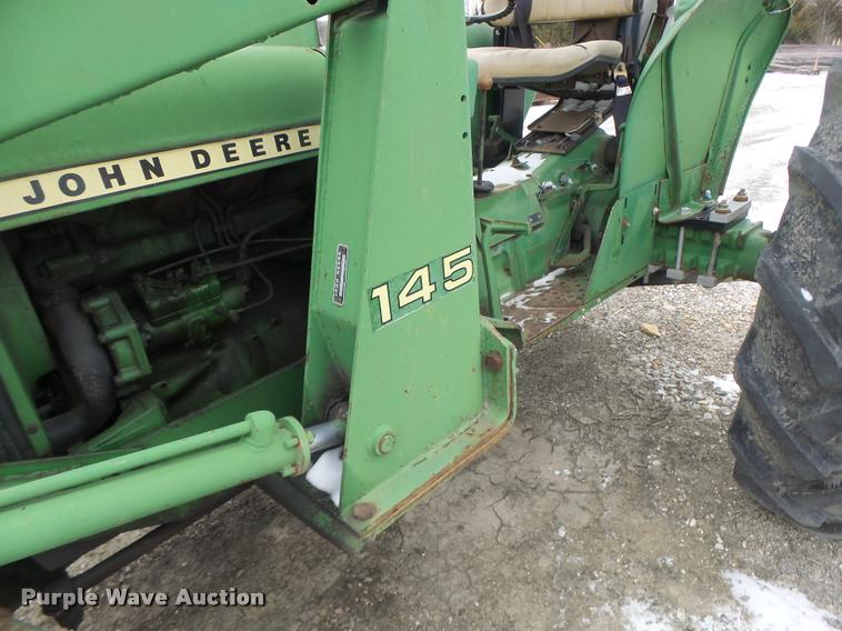image for item DB1277 John Deere 830 tractor