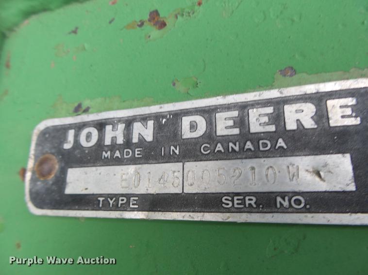 image for item DB1277 John Deere 830 tractor