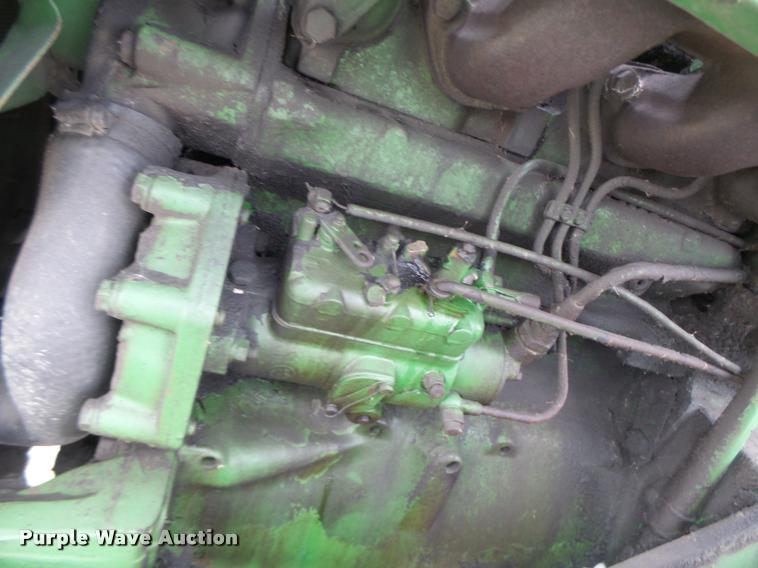 image for item DB1277 John Deere 830 tractor