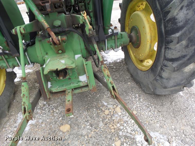image for item DB1277 John Deere 830 tractor