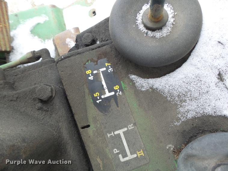 image for item DB1277 John Deere 830 tractor