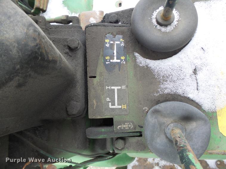 image for item DB1277 John Deere 830 tractor